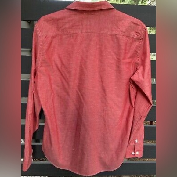 CLASSIC RED BUTTON UP DRESS SHIRT PLAIN SIZE MEDIUM - Picture 4 of 6